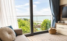 Golden Hour Marine Suite - romantyczny apartament z widokiem na zachód słońca